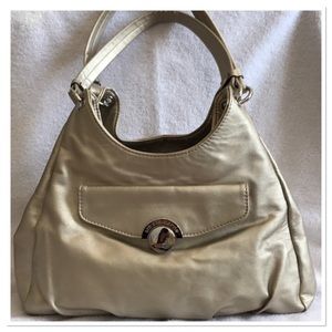 🚨CLOSET CLOSING🚨 Liz Claiborne Soft Gold Shoulder Bag